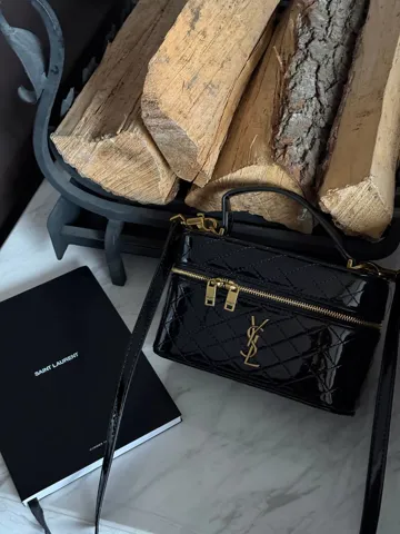 Saint Laurent Gaby Vanity Lacquered Leather Bag Black (Брендована коробка)