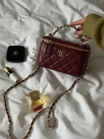 Chanel Classic Burgundy Lambskin Pearl Crush Vanity Bag Gold